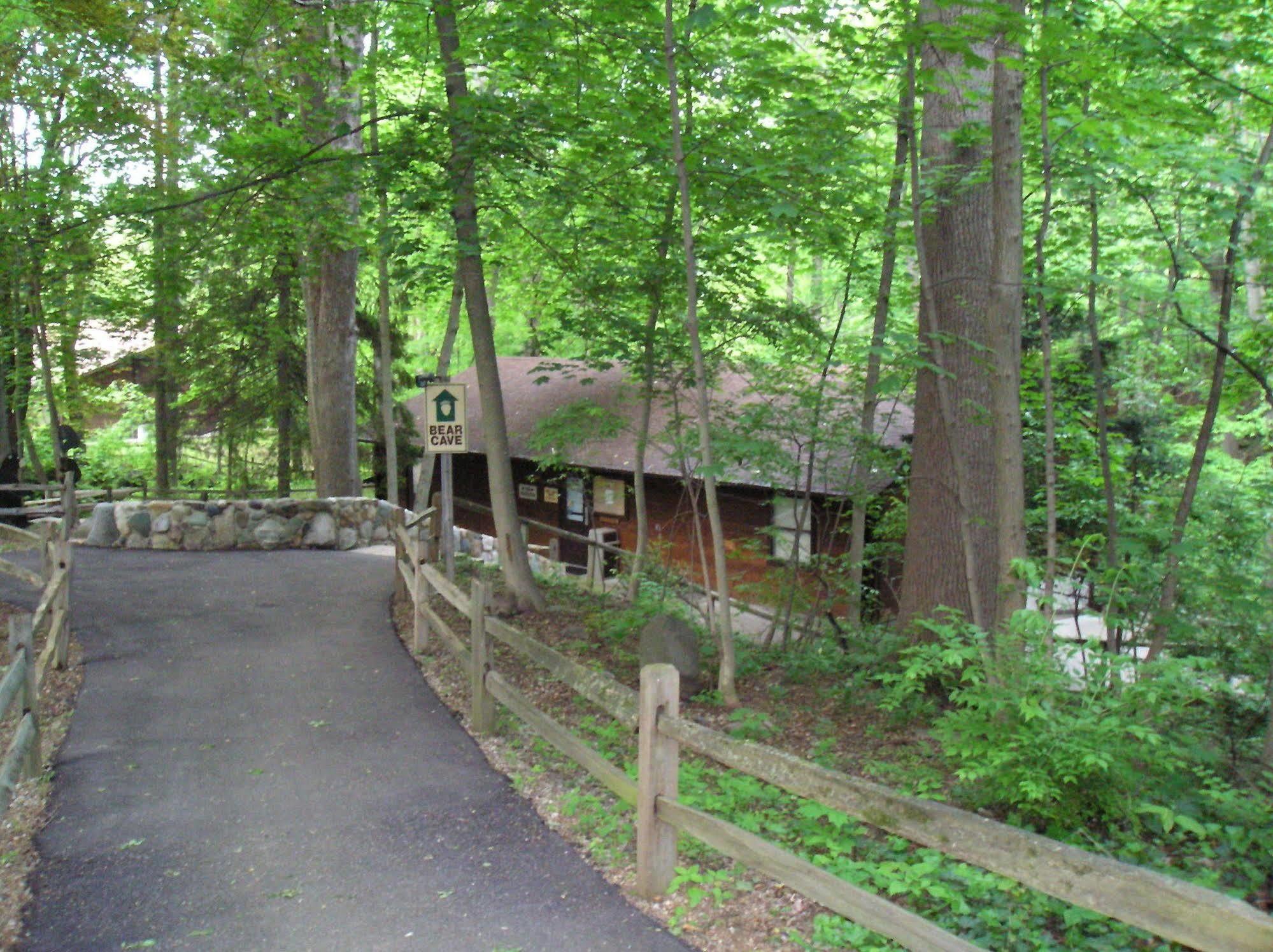 Bear Cave Rv Campground Buchanan Dış mekan fotoğraf